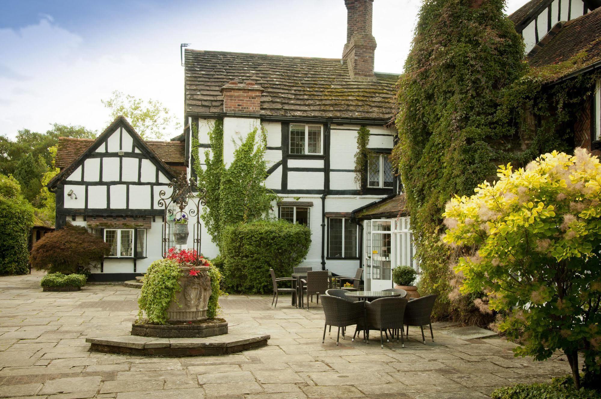 Ghyll Manor Country Hotel Хоршам Экстерьер фото
