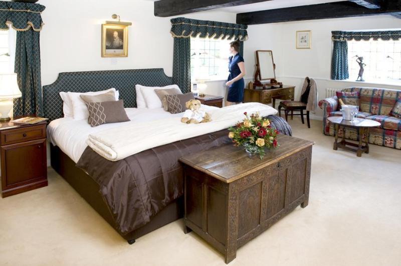 Ghyll Manor Country Hotel Хоршам Экстерьер фото